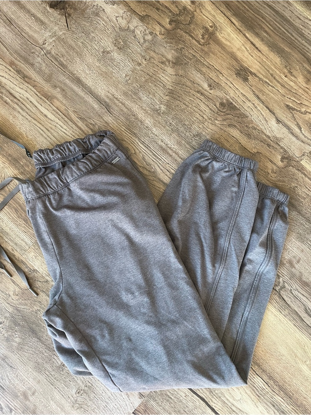 Vuori Heather Brown Modern sweatpant